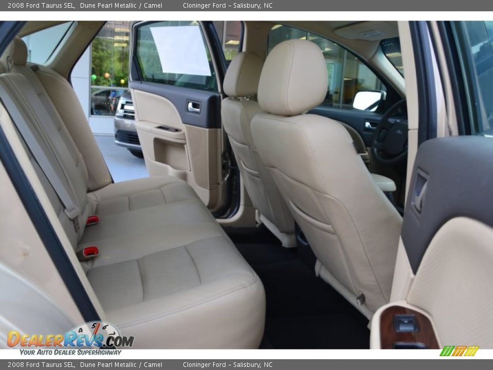 2008 Ford Taurus SEL Dune Pearl Metallic / Camel Photo #15