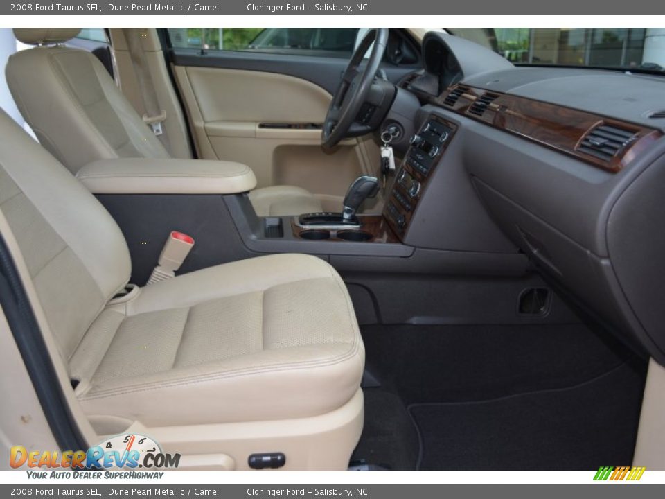 2008 Ford Taurus SEL Dune Pearl Metallic / Camel Photo #17