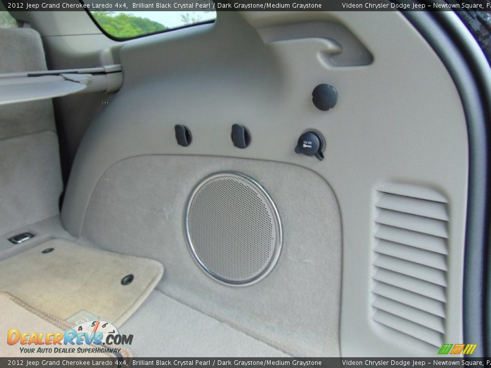 2012 Jeep Grand Cherokee Laredo 4x4 Brilliant Black Crystal Pearl / Dark Graystone/Medium Graystone Photo #6