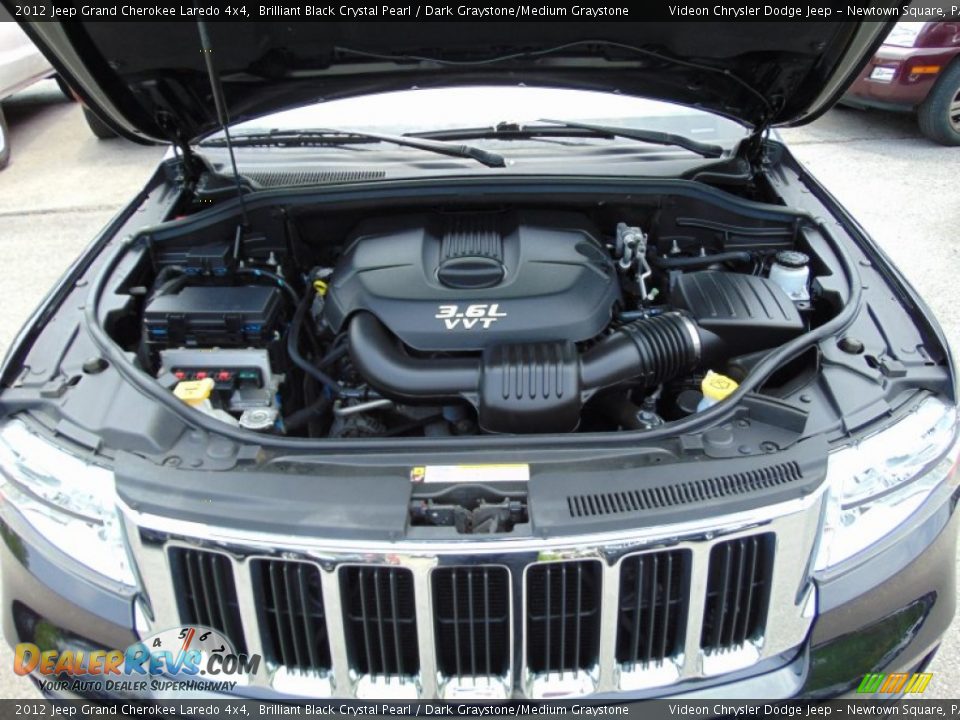 2012 Jeep Grand Cherokee Laredo 4x4 Brilliant Black Crystal Pearl / Dark Graystone/Medium Graystone Photo #27