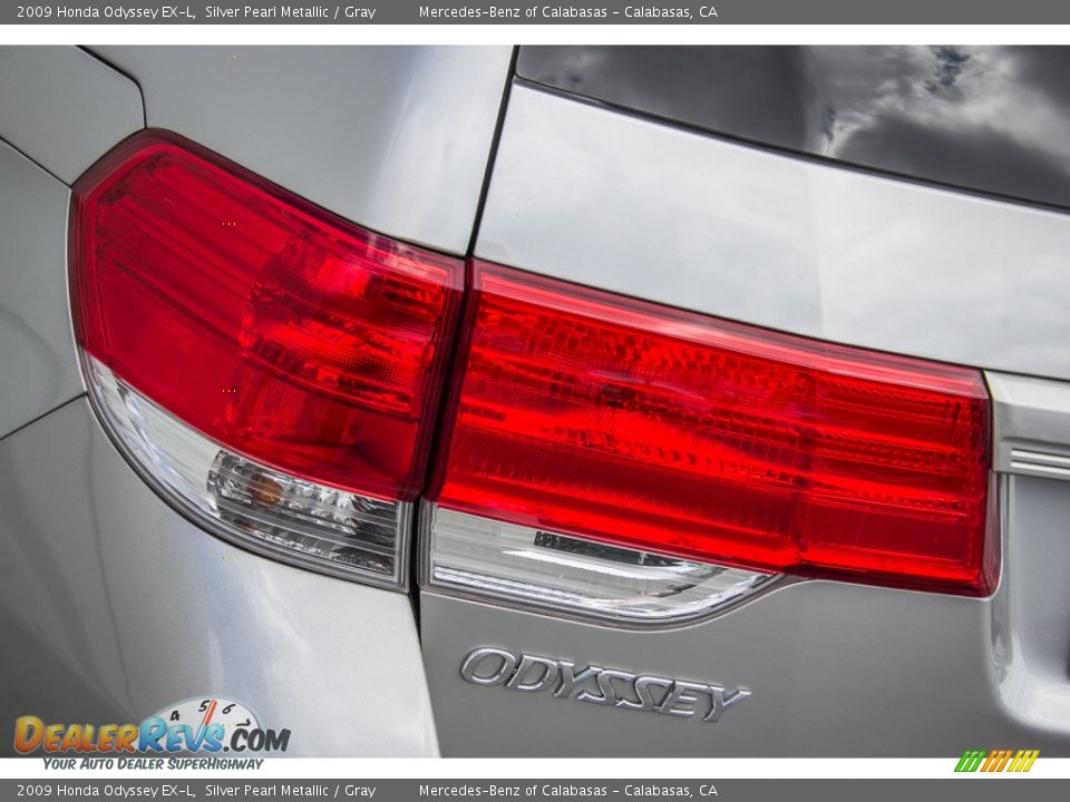 2009 Honda Odyssey EX-L Silver Pearl Metallic / Gray Photo #29