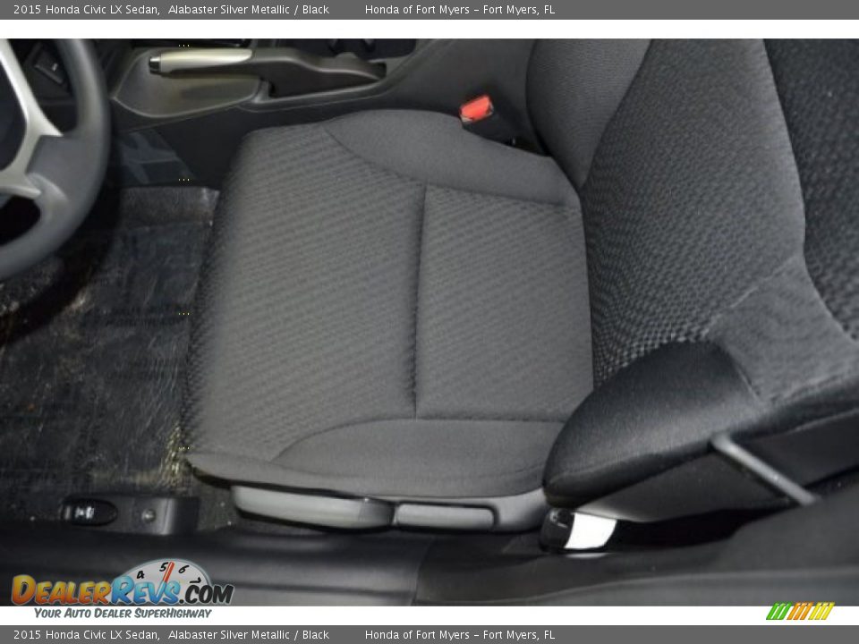 2015 Honda Civic LX Sedan Alabaster Silver Metallic / Black Photo #10