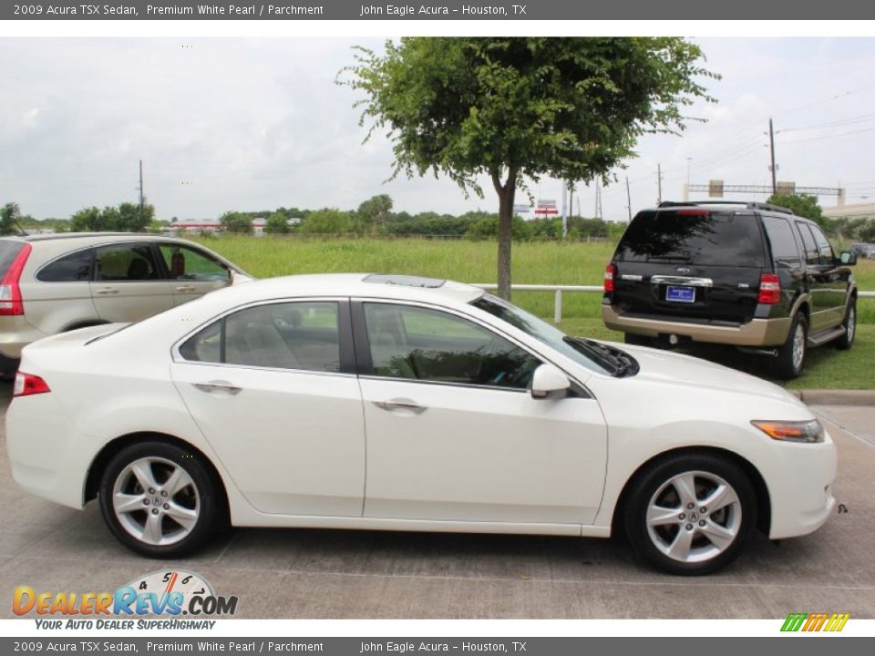 2009 Acura TSX Sedan Premium White Pearl / Parchment Photo #4