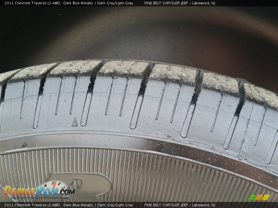 2011 Chevrolet Traverse LS AWD Dark Blue Metallic / Dark Gray/Light Gray Photo #24