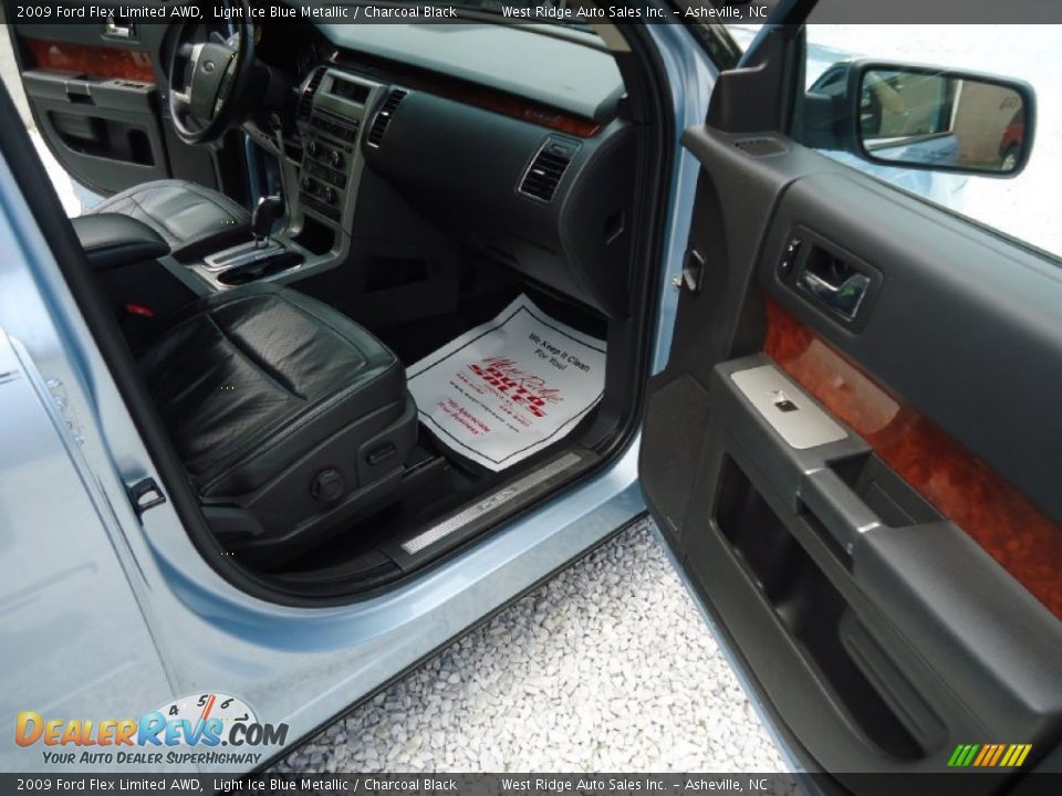 2009 Ford Flex Limited AWD Light Ice Blue Metallic / Charcoal Black Photo #12