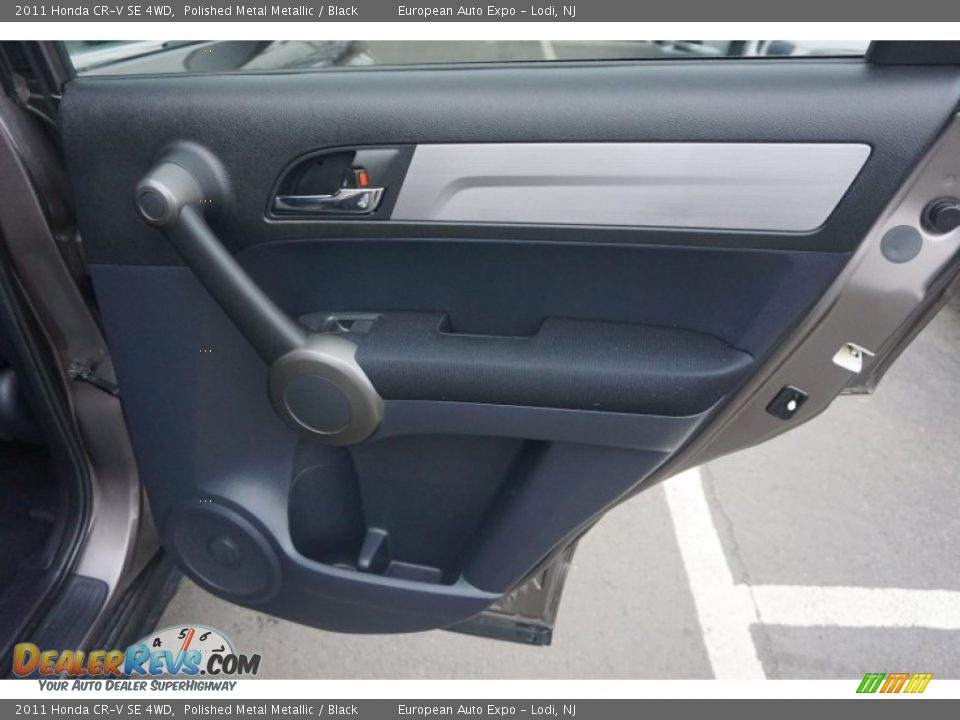 2011 Honda CR-V SE 4WD Polished Metal Metallic / Black Photo #17