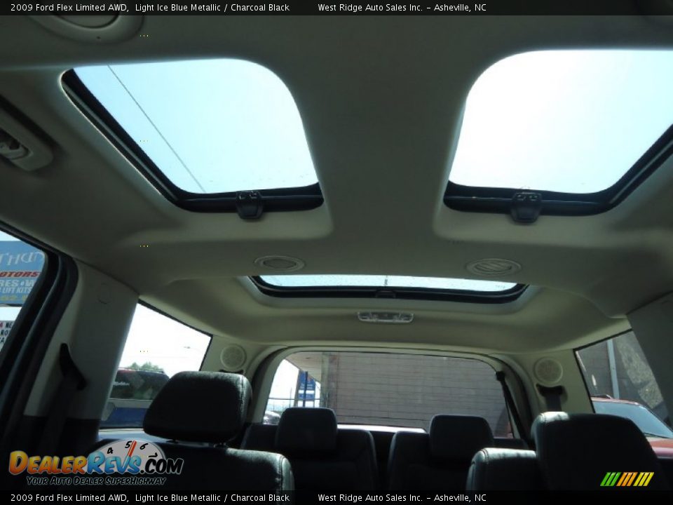 2009 Ford Flex Limited AWD Light Ice Blue Metallic / Charcoal Black Photo #22