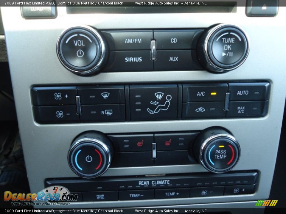 2009 Ford Flex Limited AWD Light Ice Blue Metallic / Charcoal Black Photo #29