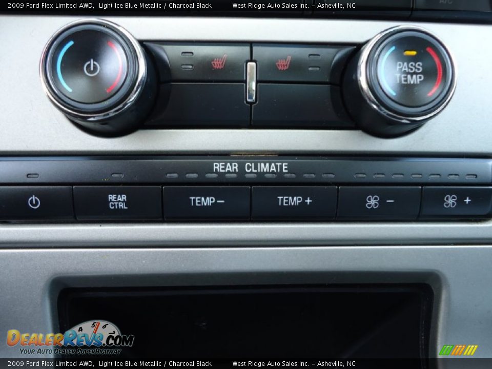 2009 Ford Flex Limited AWD Light Ice Blue Metallic / Charcoal Black Photo #31
