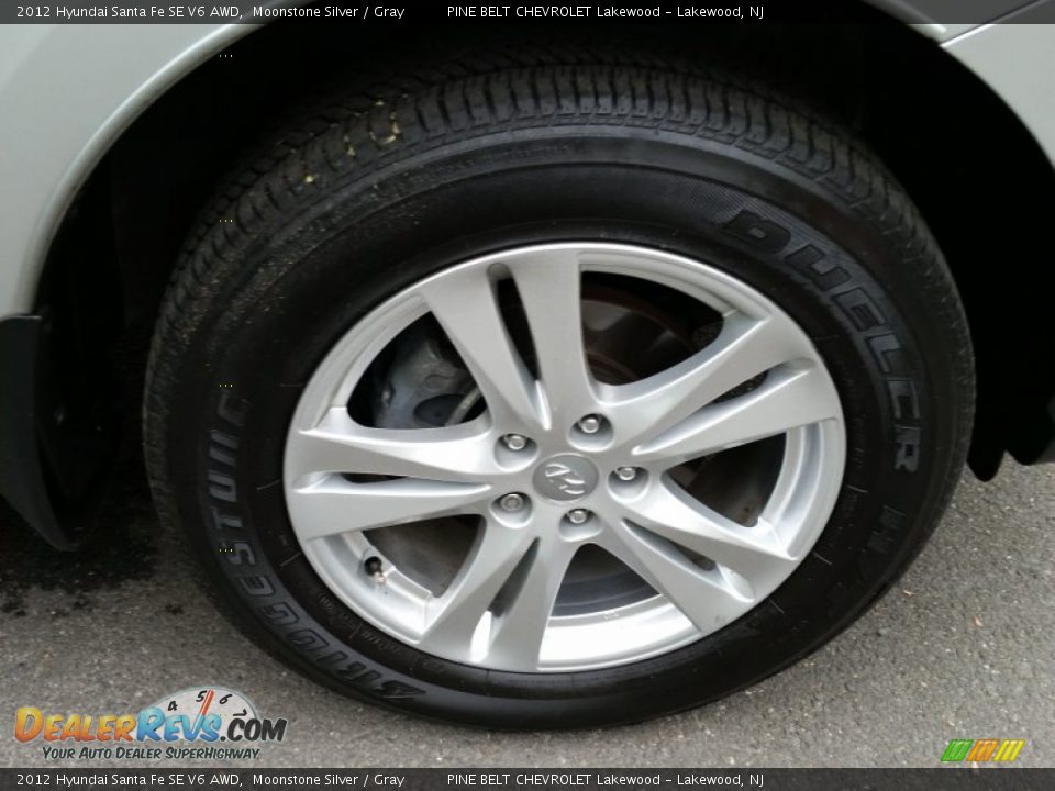 2012 Hyundai Santa Fe SE V6 AWD Moonstone Silver / Gray Photo #4