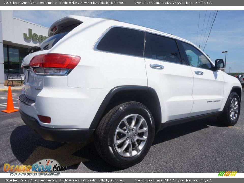 2014 Jeep Grand Cherokee Limited Bright White / New Zealand Black/Light Frost Photo #7