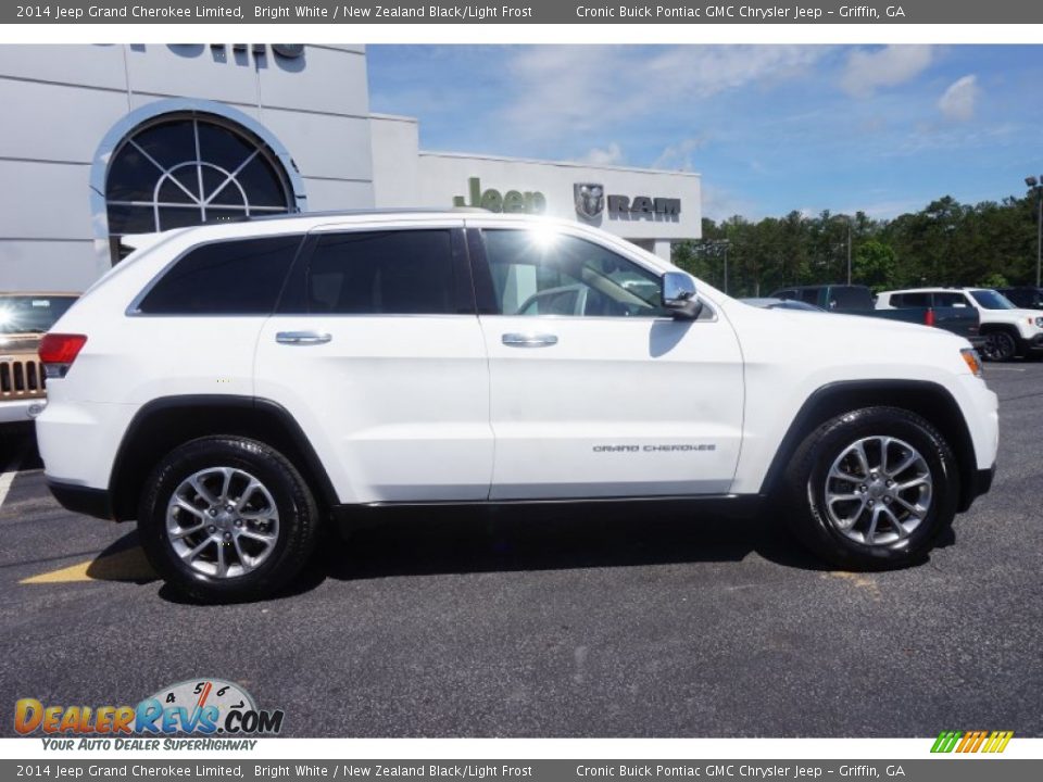 2014 Jeep Grand Cherokee Limited Bright White / New Zealand Black/Light Frost Photo #8