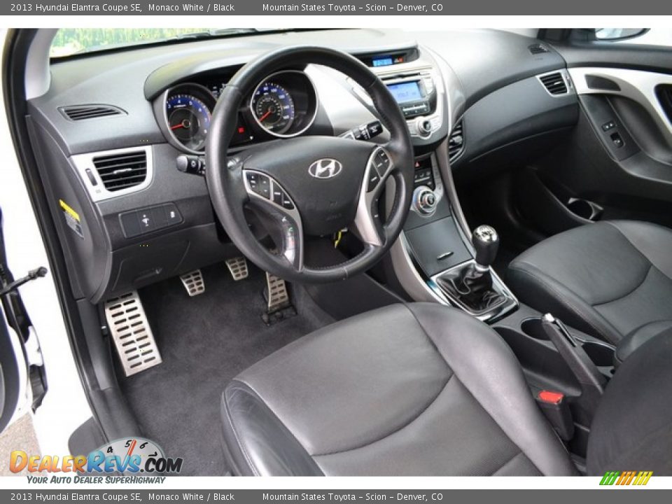 Black Interior - 2013 Hyundai Elantra Coupe SE Photo #10