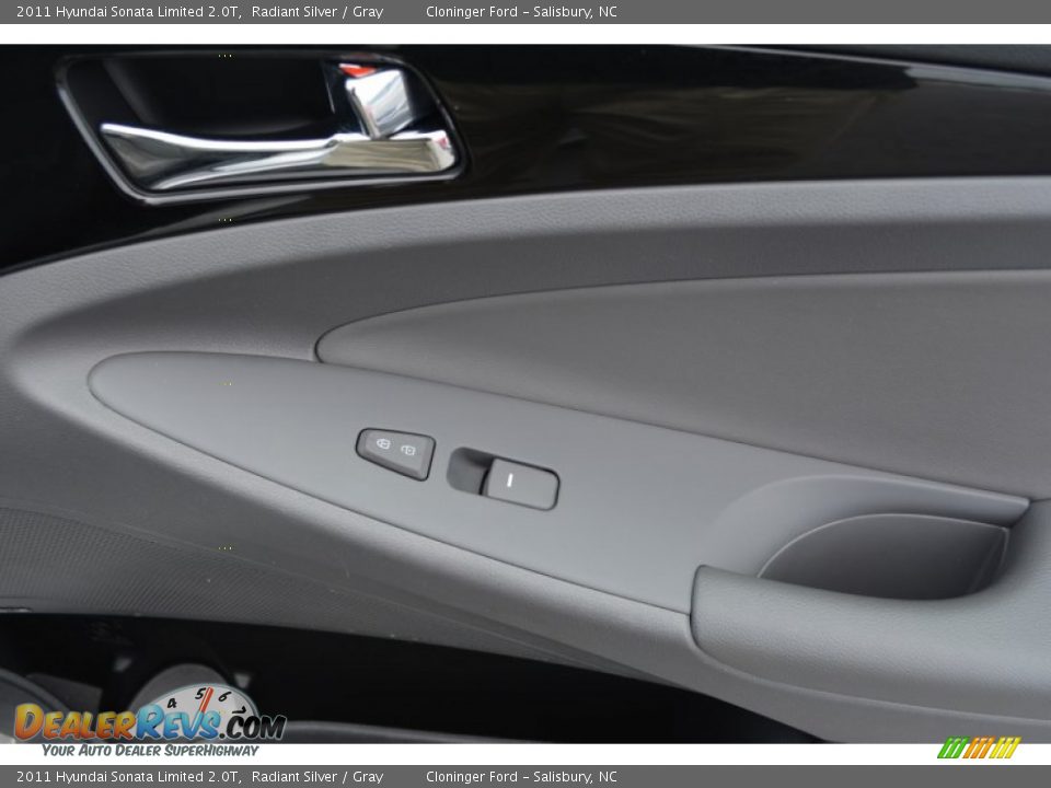 2011 Hyundai Sonata Limited 2.0T Radiant Silver / Gray Photo #17