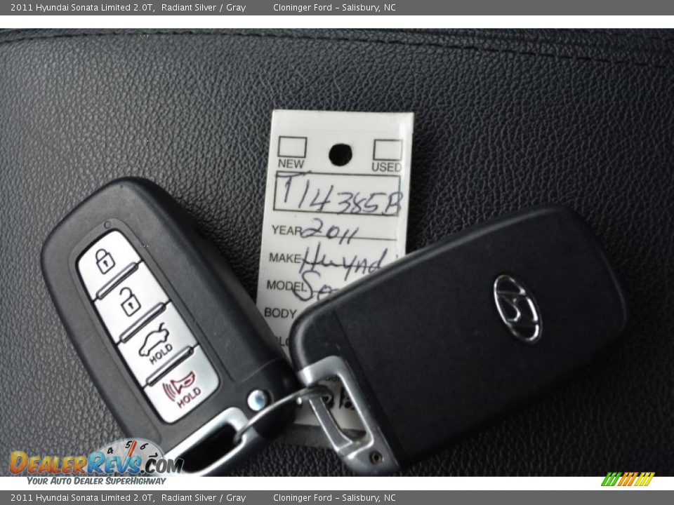 2011 Hyundai Sonata Limited 2.0T Radiant Silver / Gray Photo #30