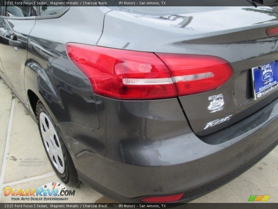 2015 Ford Focus S Sedan Magnetic Metallic / Charcoal Black Photo #12