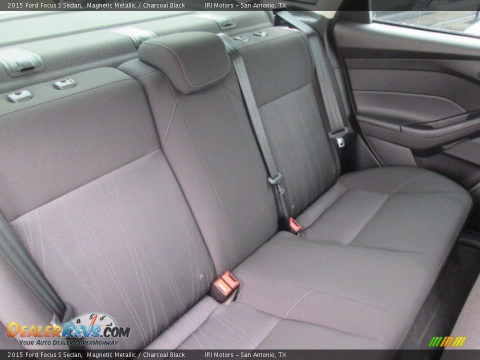 2015 Ford Focus S Sedan Magnetic Metallic / Charcoal Black Photo #19