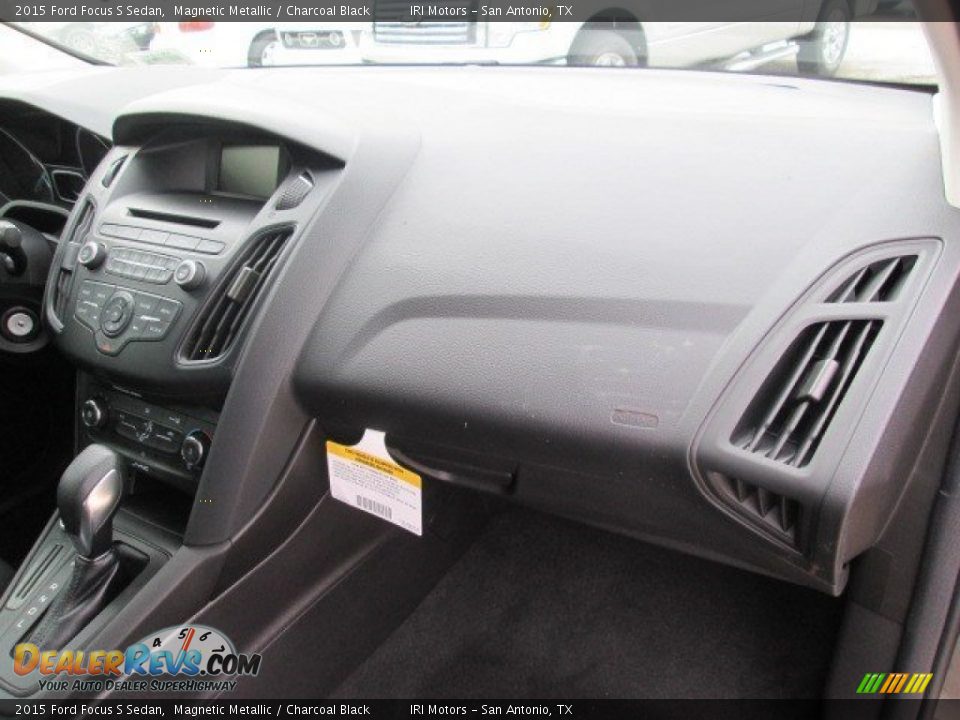 2015 Ford Focus S Sedan Magnetic Metallic / Charcoal Black Photo #25