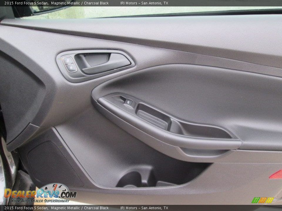2015 Ford Focus S Sedan Magnetic Metallic / Charcoal Black Photo #26