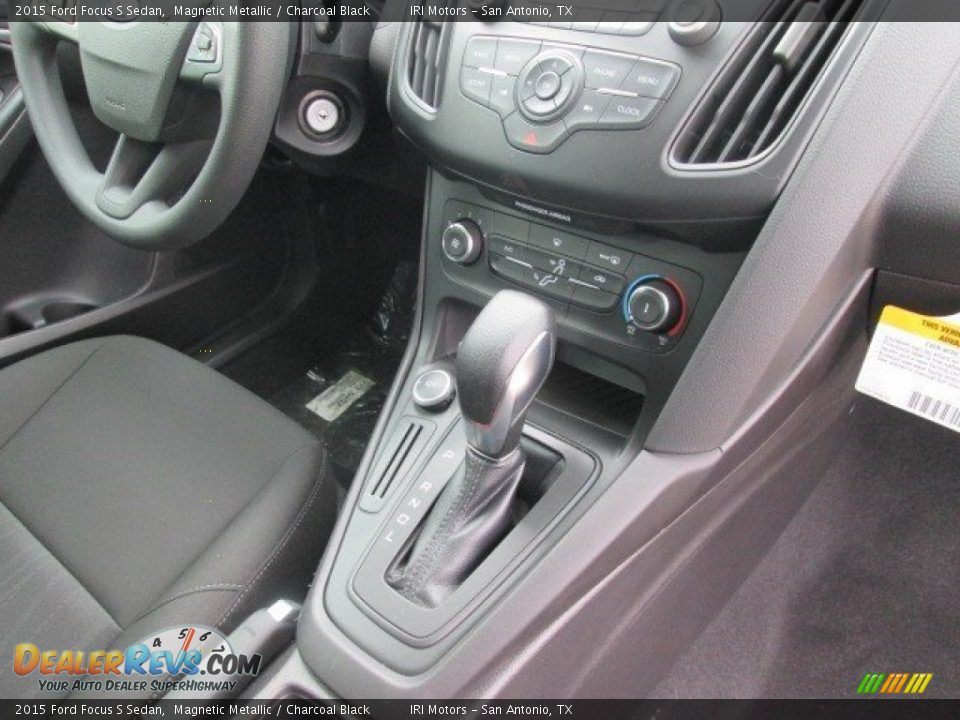 2015 Ford Focus S Sedan Magnetic Metallic / Charcoal Black Photo #28