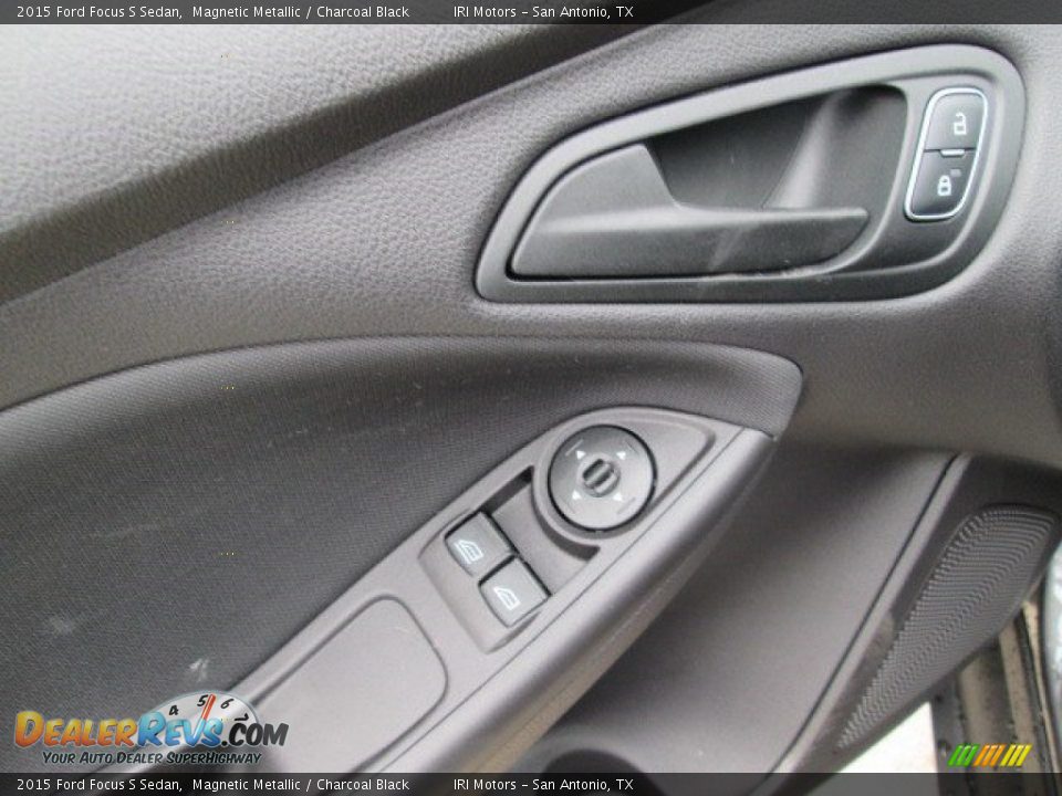 2015 Ford Focus S Sedan Magnetic Metallic / Charcoal Black Photo #30