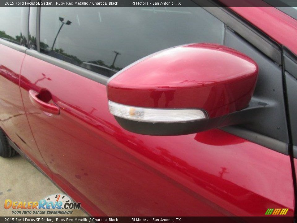 2015 Ford Focus SE Sedan Ruby Red Metallic / Charcoal Black Photo #5