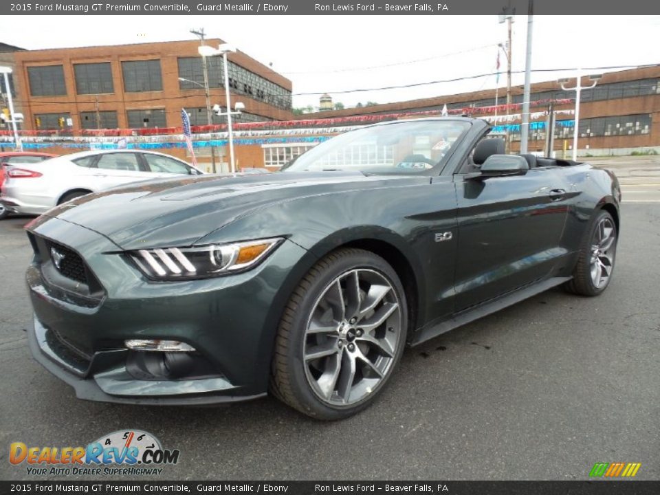 Front 3/4 View of 2015 Ford Mustang GT Premium Convertible Photo #7