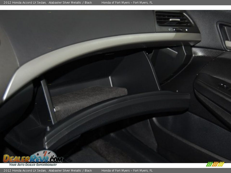 2012 Honda Accord LX Sedan Alabaster Silver Metallic / Black Photo #17