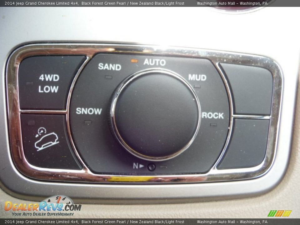 2014 Jeep Grand Cherokee Limited 4x4 Black Forest Green Pearl / New Zealand Black/Light Frost Photo #17