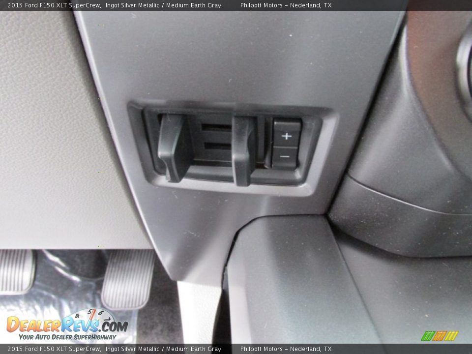 2015 Ford F150 XLT SuperCrew Ingot Silver Metallic / Medium Earth Gray Photo #30