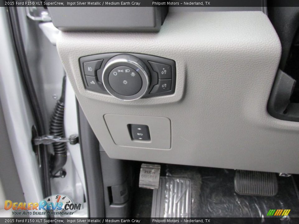 2015 Ford F150 XLT SuperCrew Ingot Silver Metallic / Medium Earth Gray Photo #33