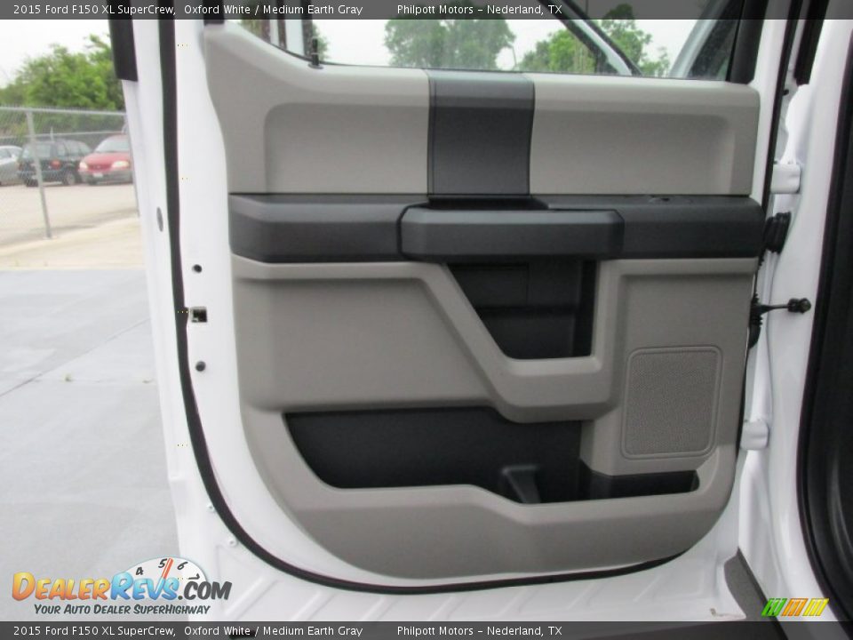 2015 Ford F150 XL SuperCrew Oxford White / Medium Earth Gray Photo #16