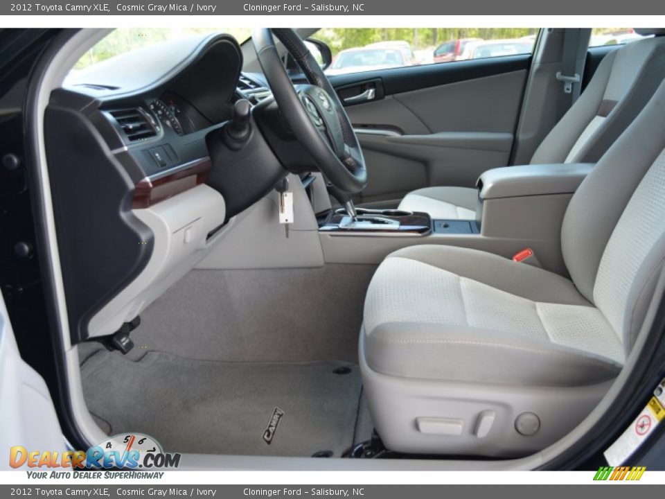 2012 Toyota Camry XLE Cosmic Gray Mica / Ivory Photo #10