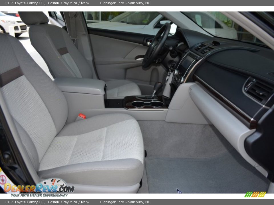 2012 Toyota Camry XLE Cosmic Gray Mica / Ivory Photo #17