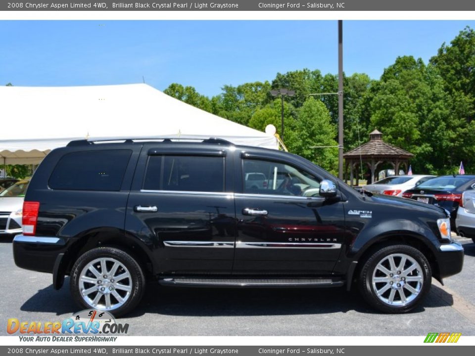 2008 Chrysler Aspen Limited 4WD Brilliant Black Crystal Pearl / Light Graystone Photo #2