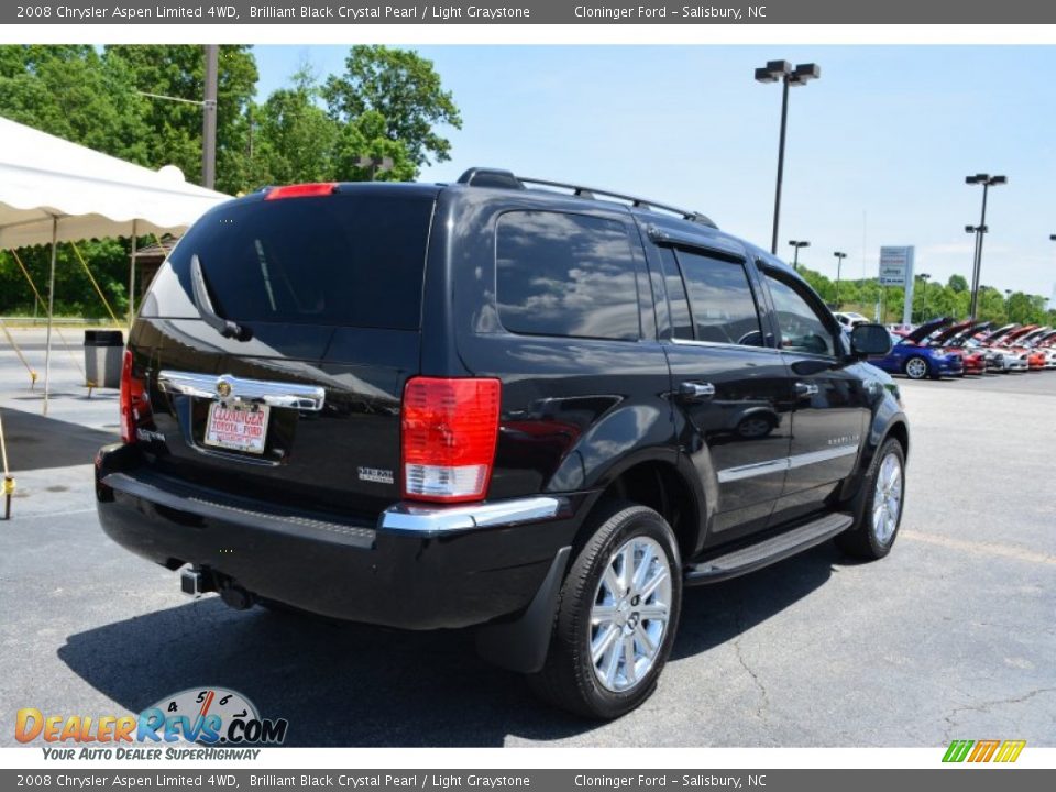 2008 Chrysler Aspen Limited 4WD Brilliant Black Crystal Pearl / Light Graystone Photo #3