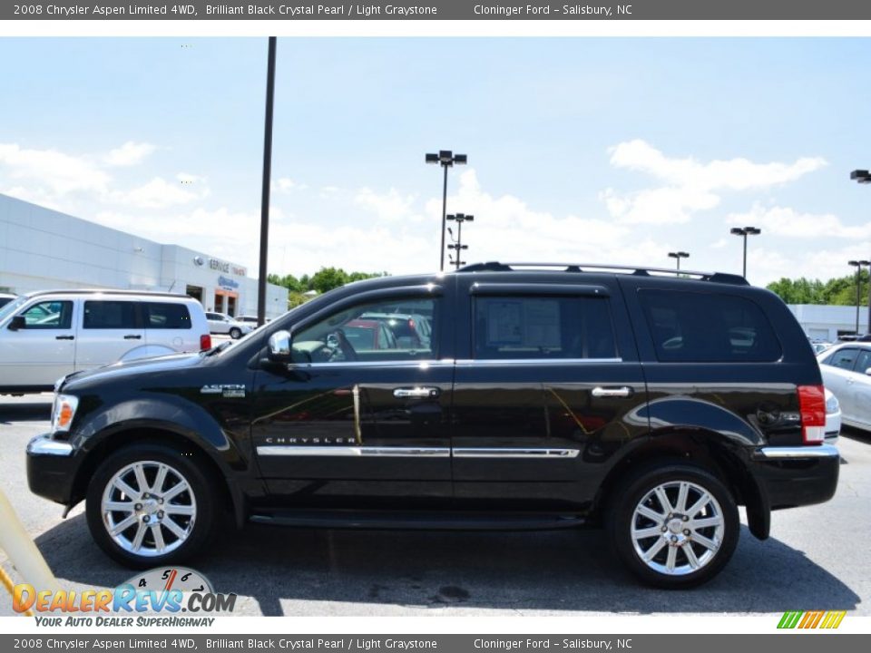 2008 Chrysler Aspen Limited 4WD Brilliant Black Crystal Pearl / Light Graystone Photo #6