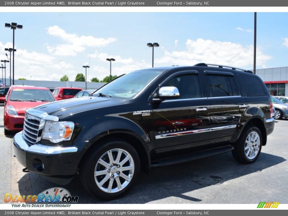 2008 Chrysler Aspen Limited 4WD Brilliant Black Crystal Pearl / Light Graystone Photo #7