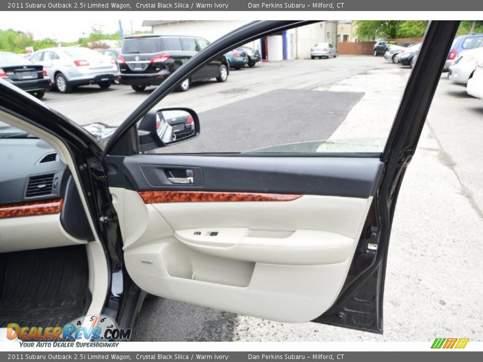2011 Subaru Outback 2.5i Limited Wagon Crystal Black Silica / Warm Ivory Photo #19