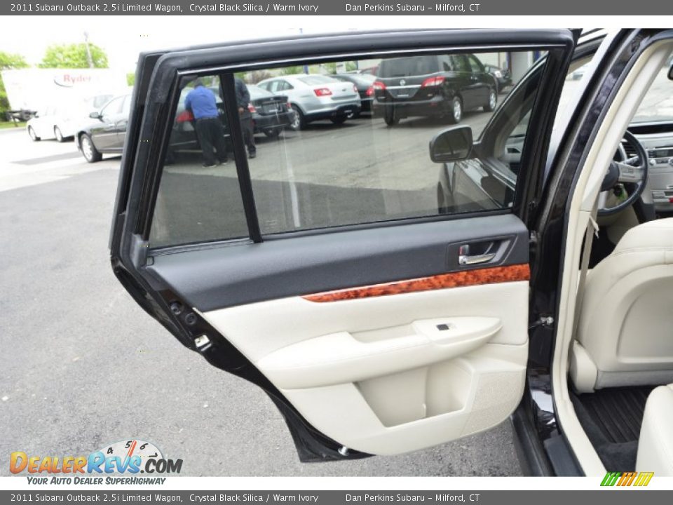 2011 Subaru Outback 2.5i Limited Wagon Crystal Black Silica / Warm Ivory Photo #21