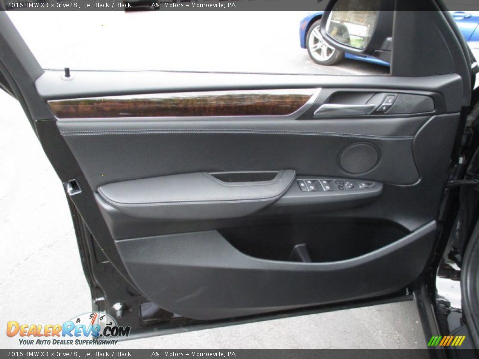 Door Panel of 2016 BMW X3 xDrive28i Photo #11