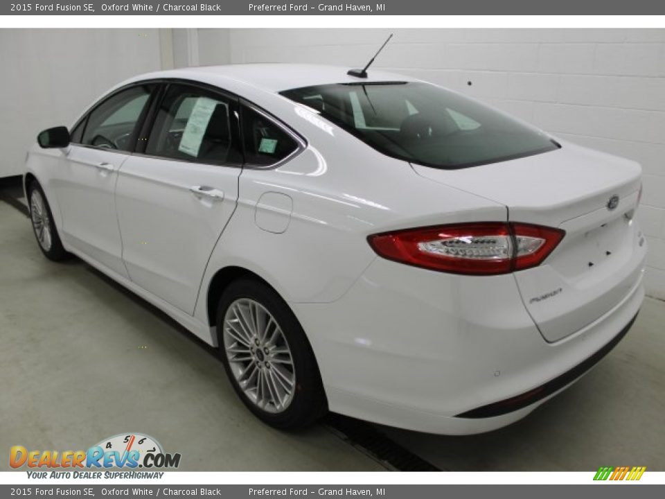 2015 Ford Fusion SE Oxford White / Charcoal Black Photo #4
