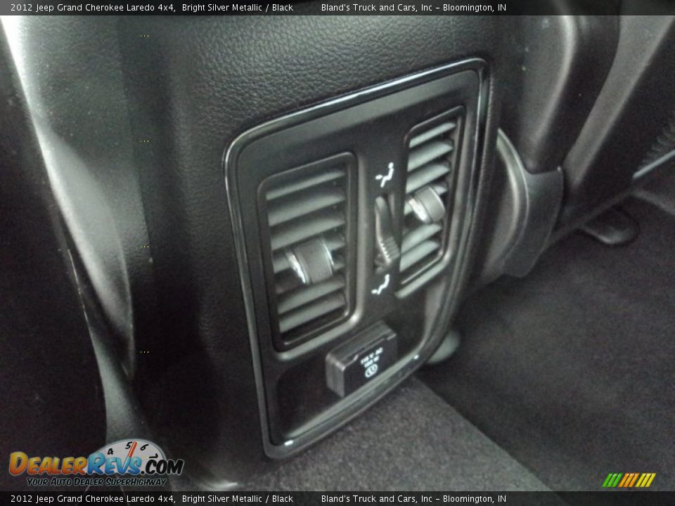 2012 Jeep Grand Cherokee Laredo 4x4 Bright Silver Metallic / Black Photo #26
