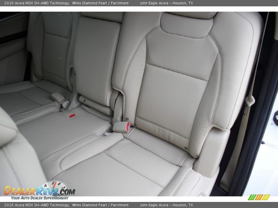2016 Acura MDX SH-AWD Technology White Diamond Pearl / Parchment Photo #16