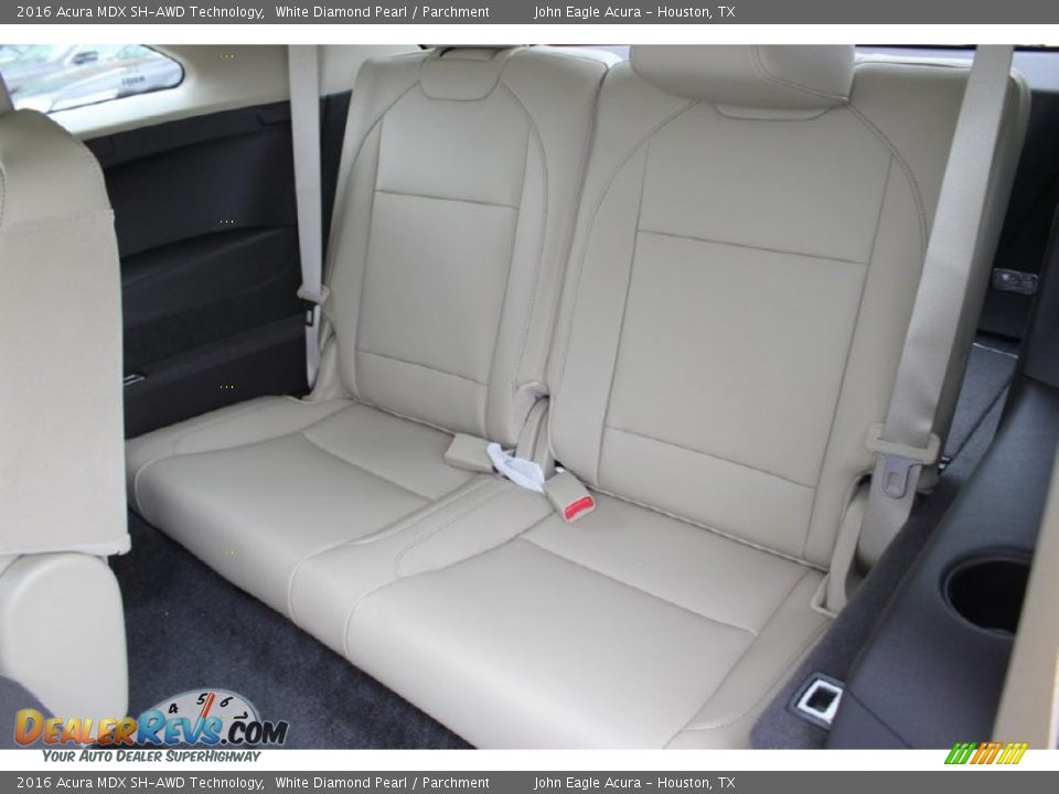 2016 Acura MDX SH-AWD Technology White Diamond Pearl / Parchment Photo #17