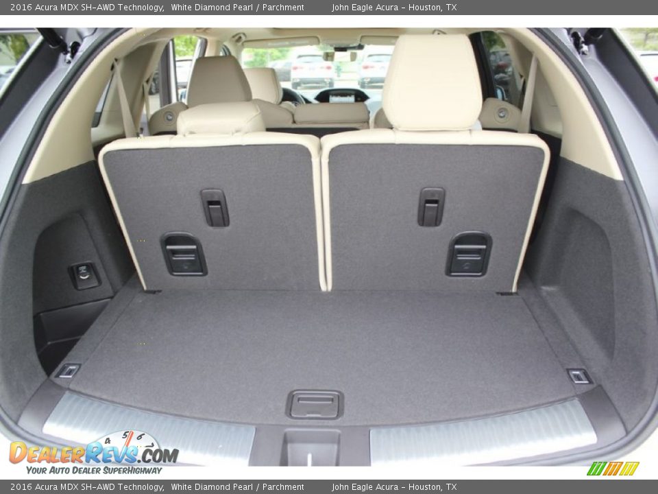 2016 Acura MDX SH-AWD Technology White Diamond Pearl / Parchment Photo #18