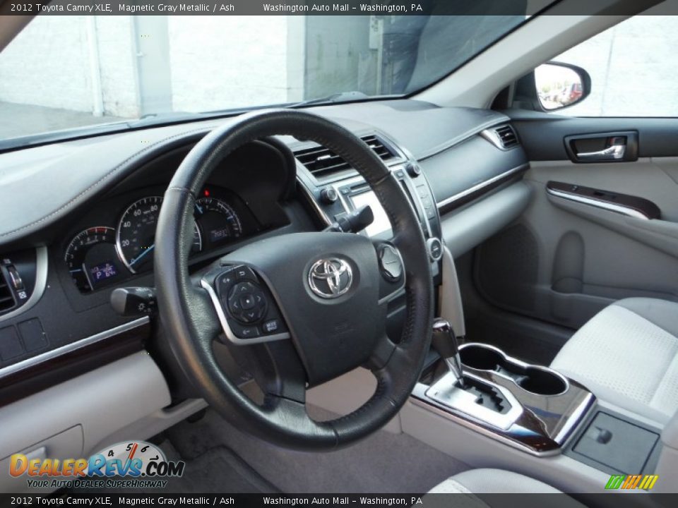 2012 Toyota Camry XLE Magnetic Gray Metallic / Ash Photo #12