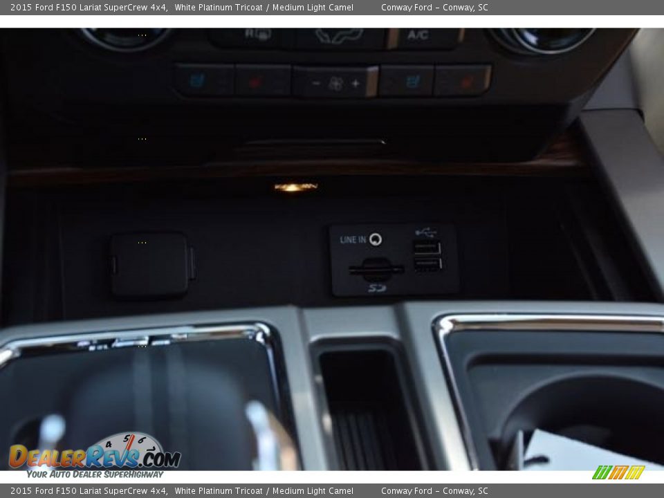 2015 Ford F150 Lariat SuperCrew 4x4 White Platinum Tricoat / Medium Light Camel Photo #29