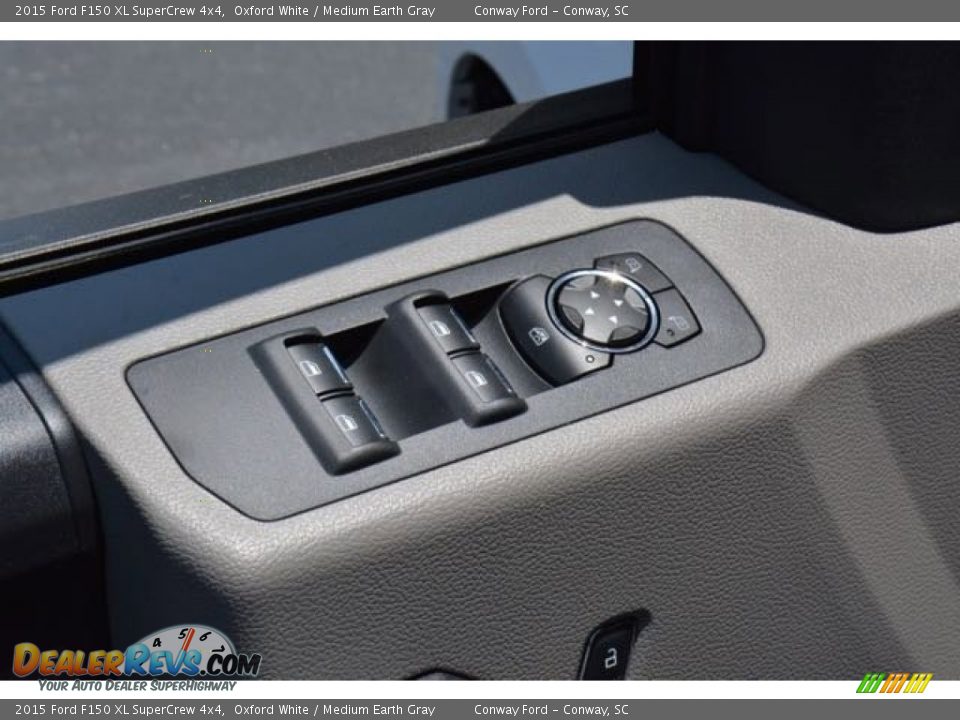 2015 Ford F150 XL SuperCrew 4x4 Oxford White / Medium Earth Gray Photo #17