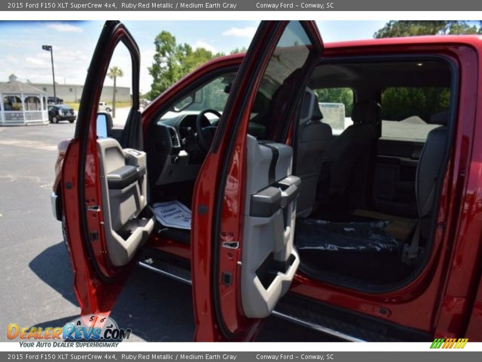2015 Ford F150 XLT SuperCrew 4x4 Ruby Red Metallic / Medium Earth Gray Photo #11